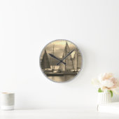 Yachten in Rothesay Bay, Schottland. Runde Wanduhr (Zuhause)