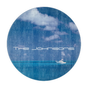 Yachting in Blue Schneidebrett