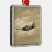Yak 11 im Flug Silbernes Ornament (Rechts)