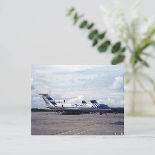 YAK-42 POSTKARTE (Stehend Vorderseite)