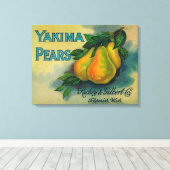 Yakima Pears Crate LabelToppenish, WA Leinwanddruck (Insitu (Holzboden))