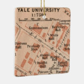 Yale University Kartenornament Keramikornament (Rechts)