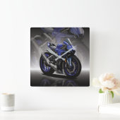 Yamaha R1 with special background Quadratische Wanduhr (Zuhause)