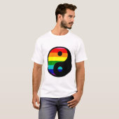 Yang mit Regenbogen T-Shirt (Vorne ganz)