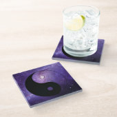 Yang Nachthimmel Glasuntersetzer (Schrägansicht)