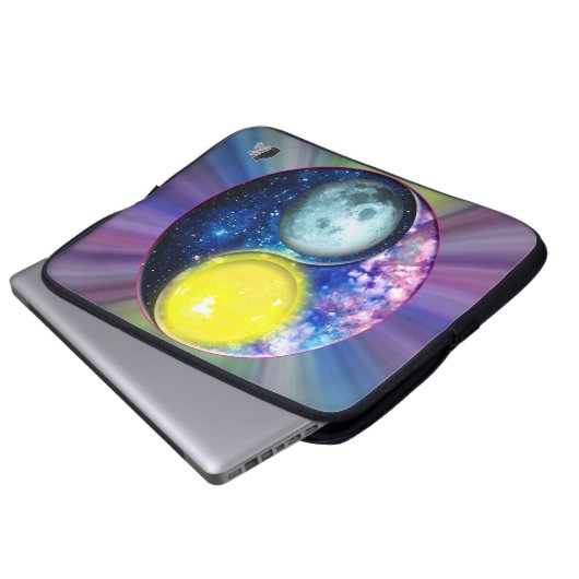Yang-Yin / Sun-Moon Laptopschutzhülle (Vorne Knopf)