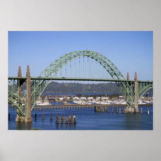 Yaquina Bay Bridge über die Yaquina Bay Poster (Vorne)