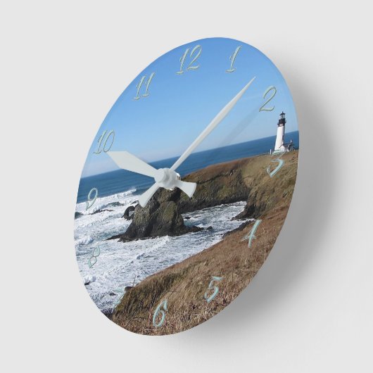Yaquina Head Lighthouse Runde Wanduhr (Winkel)