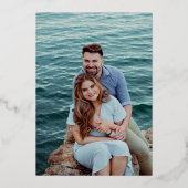 Yasmin Moderne Hochzeit Save the Date Folieneinladung (Rückseite)