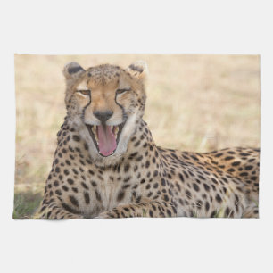 Yawning Cheetah Geschirrtuch