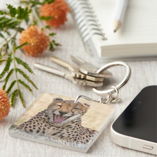 Yawning Cheetah Schlüsselanhänger (Vorderseite rechts)