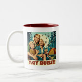 Yay Bugs Camping Funny Zweifarbige Tasse (Links)