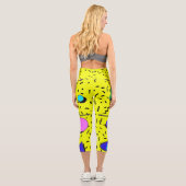 Yellow 80er Memphis Abstrakt Style Retro Nahtlos Capri Leggings (Rückseite)