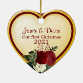 Yellow and Red Heart New Weds First Christmas Keramik Ornament (Hinten)