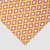 Yellow and Red Tribal Diamond Ikat Muster Seidenpapier (Ausschnitt)