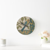 Yellow and Teal Blue Bird Perched on a Branch Runde Wanduhr (Zuhause)