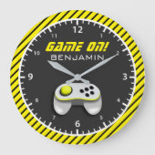 Yellow and White Video Game Controller Kids Room Große Wanduhr (Vorderseite)