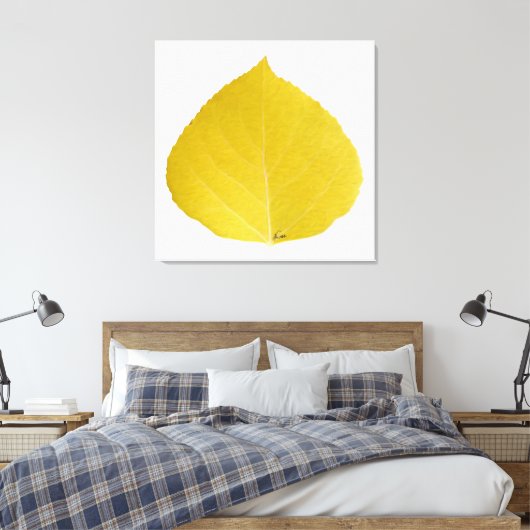 Yellow Aspen Leaf #5 Leinwanddruck (Insitu (Schlafzimmer))