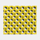Yellow Background Chinesisches Yinyang-Muster Fleecedecke (Vorderseite (Horizontal))
