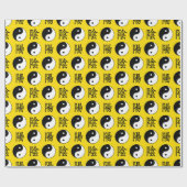 Yellow Background Chinesisches Yinyang-Muster Geschenkpapier (Flach)