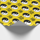Yellow Background Chinesisches Yinyang-Muster Geschenkpapier (Ecke)