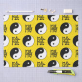 Yellow Background Chinesisches Yinyang-Muster Seidenpapier (Handwerk)