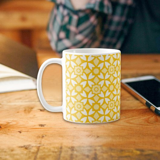 Yellow Batik Pattern Mug Kaffeetasse