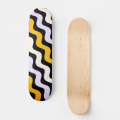 Yellow Black Wavy Pattern Skateboard (Vorderseite)