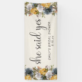 Yellow Blue Floral Sie sagte Yes Brautparty Banner (Vertikal)