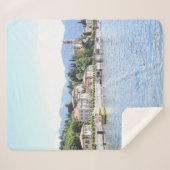 YELLOW BOAT DOCKED NEAR BUILDING SHERPADECKE (Vorderseite (Horizontal))