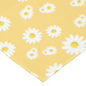 Yellow Boho Spring Daisies Pattern Mittelgroßer Tischläufer (Ecke)