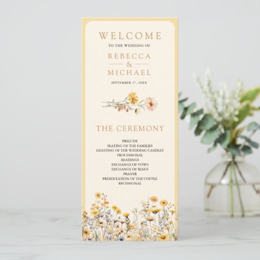 Yellow Boho Wildblume Floral Wedding Program (Stehend Vorderseite)