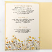 Yellow Boho Wildblume Foto QR Code Hochzeit Dreifach Gefaltete Einladung (Innen Erste Seite)