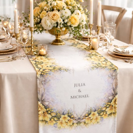 Yellow Botanical Wreath Wedding Decor Newlyweds Großer Tischläufer