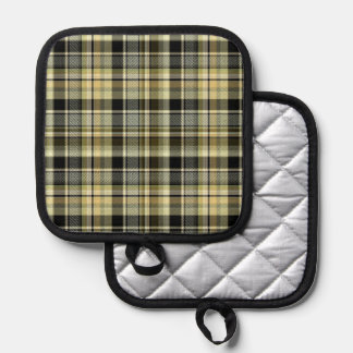 Yellow-brown tartan plaid.  topflappen