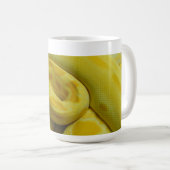 Yellow Burmese Python Kaffeetasse (VorderseiteRechts)