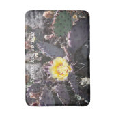 Yellow cactus flower in spring badematte (Vorderseite Vertikal)