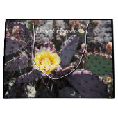 Yellow cactus flower in spring große geschenktüte (Vorderseite)