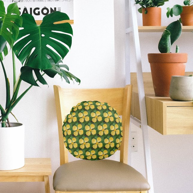 Yellow Celandine Poppy Floral Rundes Kissen (In Situ Chair)