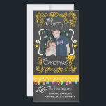 Yellow Chalkboard Frohe Weihnachtsfotokarte Feiertagskarte<br><div class="desc">Fröhliche Weihnachtsfotokarten mit einem Chalkboard-Look Hintergrund,  viele gelbe Wirbel und Text,  der Fröhliche Weihnachten,  eine Reihe von bunten Baumlichter in verschiedenen Farben,  gelb hängende Ornamente,  und Bereiche können Sie diese schönen und hellen Urlaubskarten mit Ihrem Foto und Namen anpassen!</div>