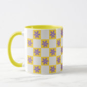 Yellow Checkerboard Floral Pattern – Purple Daisy Tasse (Links)