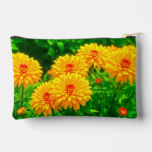 Yellow Chrysanthemums Pouch Zubehörtasche (Rückseite)