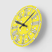 Yellow Clock with White Dots and Roman Numerals Runde Wanduhr (Winkel)