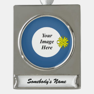 Yellow Clover Ribbon Template von Kenneth Yoncich Banner-Ornament Silber