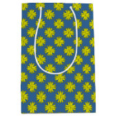 Yellow Clover Ribbon von Kenneth Yoncich Mittlere Geschenktüte (Vorderseite)