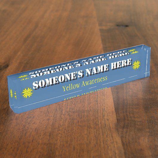 Yellow Clover Ribbon von Kenneth Yoncich Namensplakette (Seite)