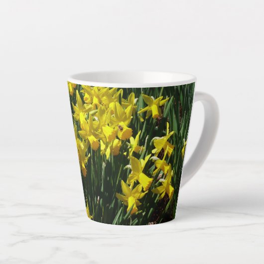 Yellow Daffodien I Cheery Spring Blumen Milchtasse (Rechte Ecke)