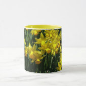 Yellow Daffodien I Cheery Spring Blumen Tasse (Zentrum)