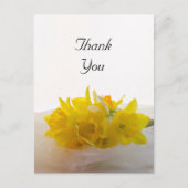 Yellow Daffodils on White Spring Wedding Danke Postkarte (Vorderseite)