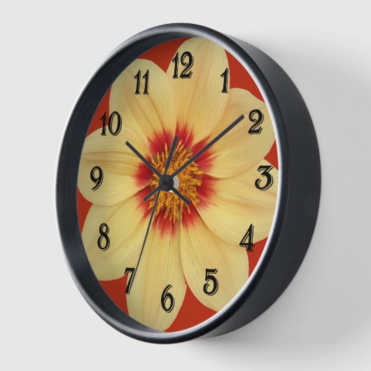 Yellow Dahlia auf Red Floral Uhr (Winkel)